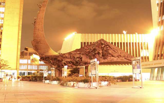 Read everything about the Colombian education market